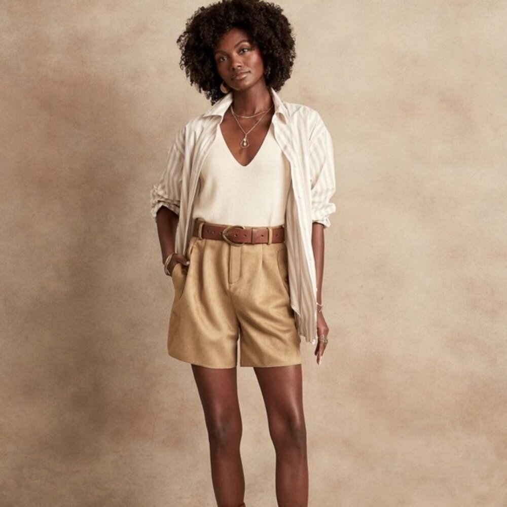 ️Host Pick ️ Banana Republic vegan suede shorts